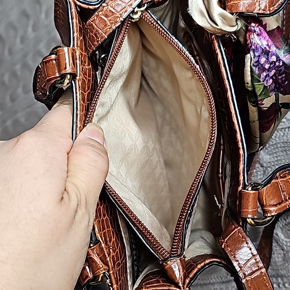 Dana Buchman Purse - Picture 10 of 16